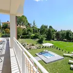 Lovely In בית נופש Appignano del Tronto